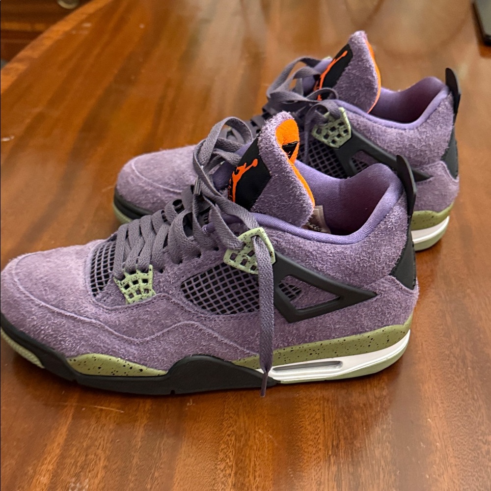 Wmns Air Jordan 4 Retro - Picture 3 of 4